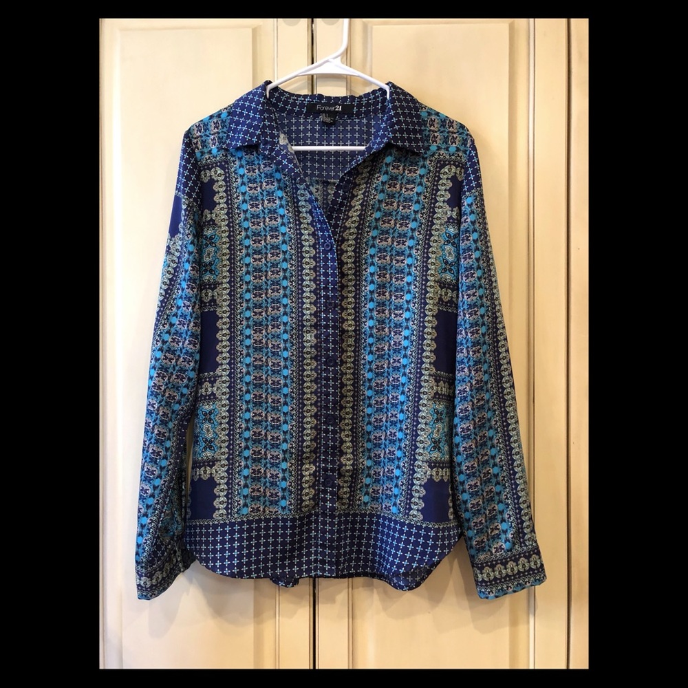 Forever 21 Scarf Print Shirt Size Large